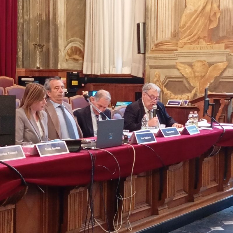 I partecipanti alla tavola rotonda: la giornalista Sara Tagliente (moderatrice), Marco Damonte Prioli,  Renato Botti ed Enrico Castanini